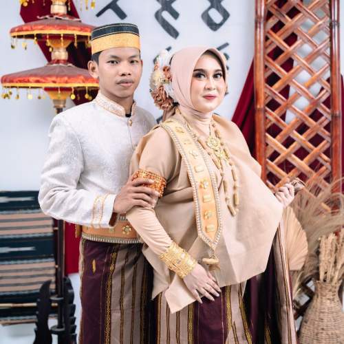 Indah & Fandi